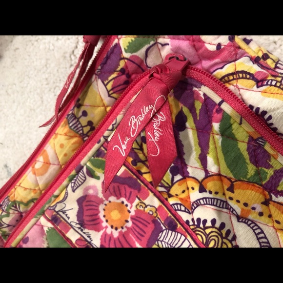 Vera Bradley Crossbody - Picture 2 of 5